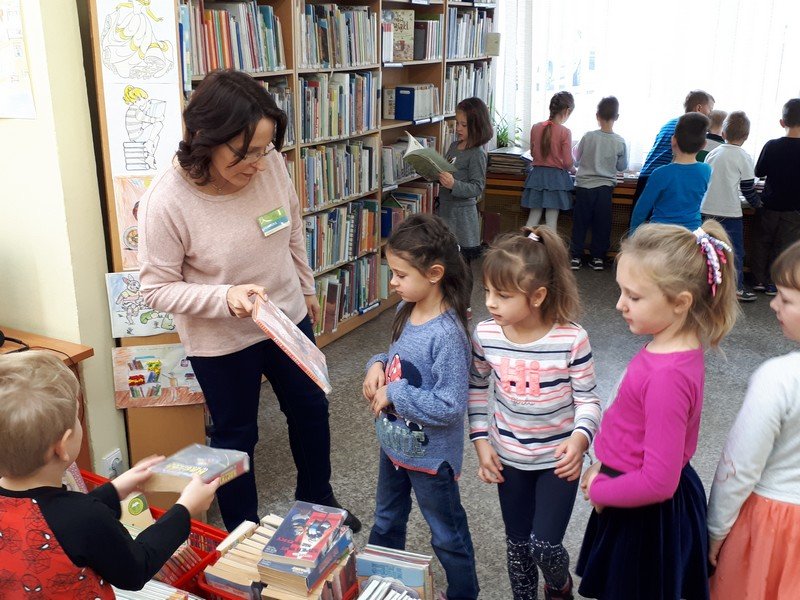 Niezapominajki w bibliotece